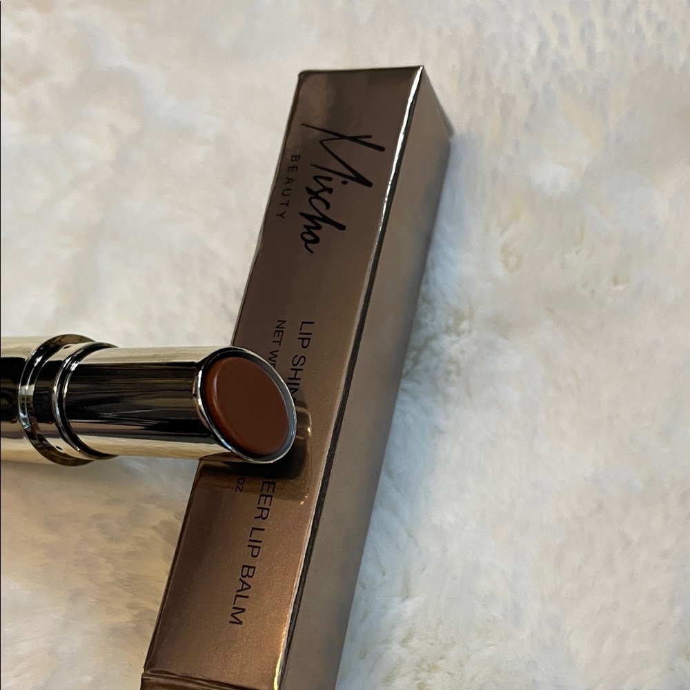 Mischo Beauty Lip Shine - Gold Sheer Lip Balm - Picture 5 of 5